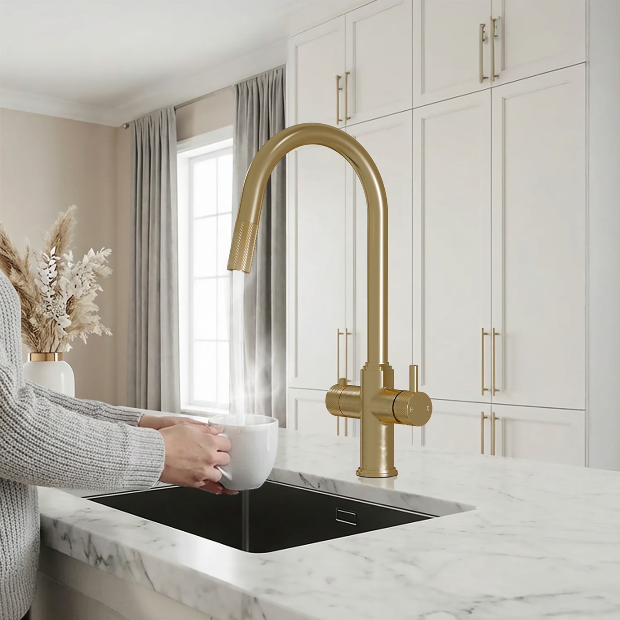 Kyros Pull Out 4-in-1 - Brushed Brass
