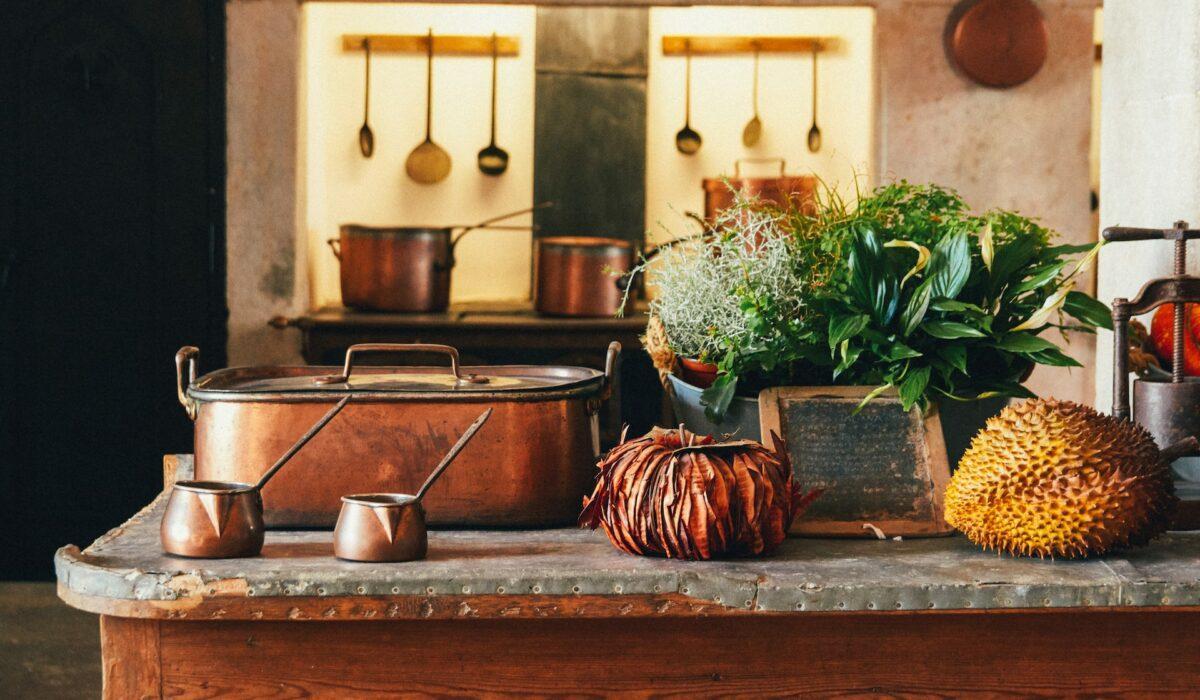 Copper Kitchens: 8 Ways to Introduce Copper into Your Cooking Space